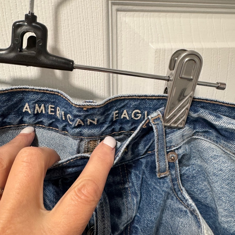 American Eagle Outfitters Women's Blue Distressed Straight Jeans - Picture 4 of 8